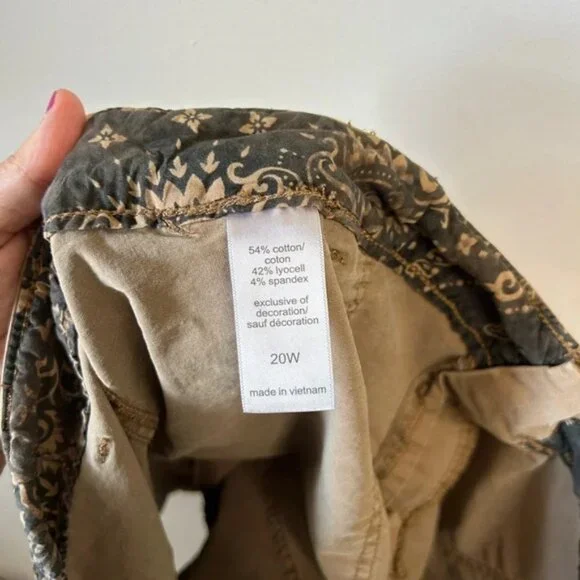 Maurice’s‎  Khaki Shorts - Picture 4 of 4